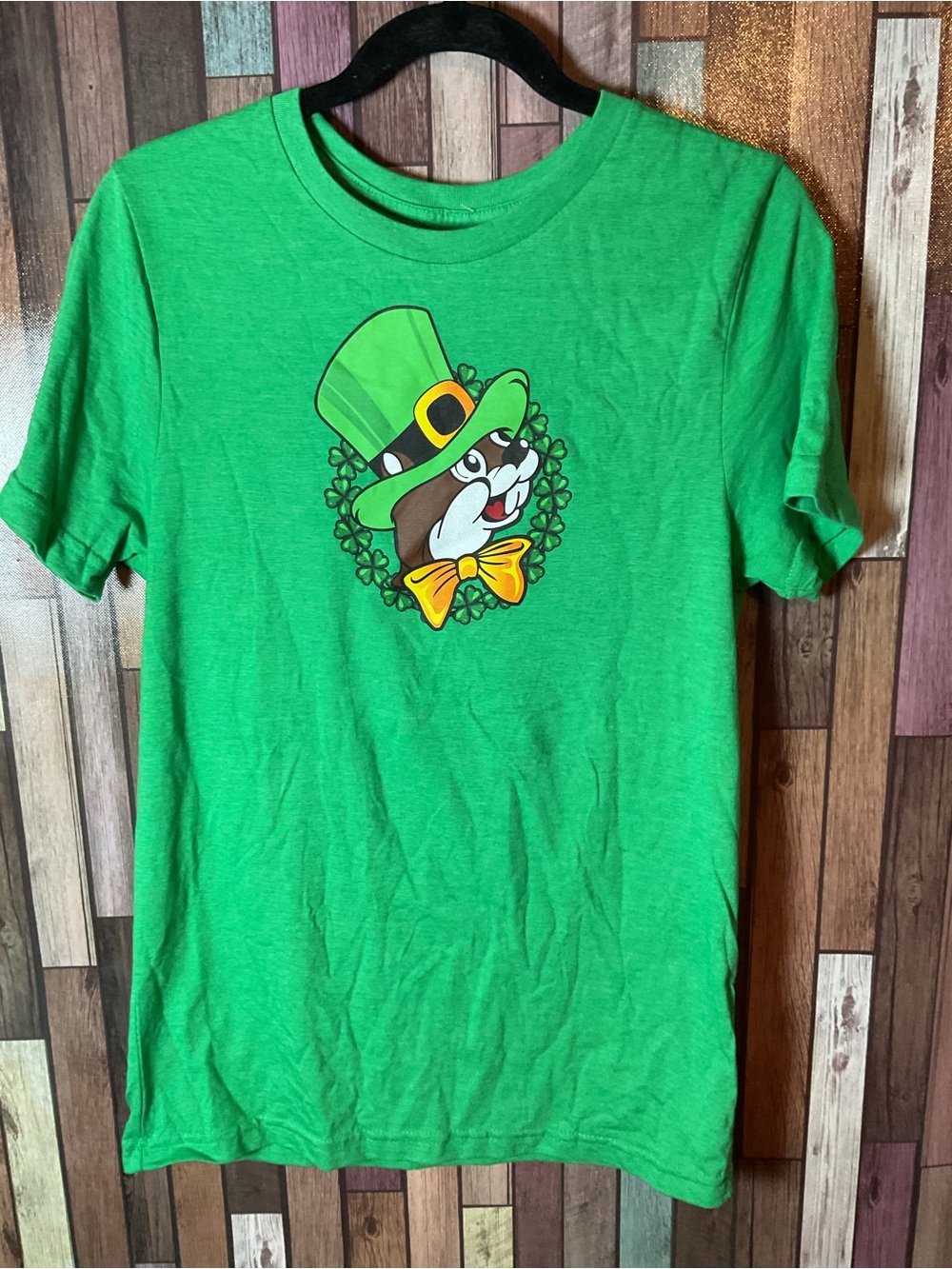 Buc-ee’s Green St. Patrick’s Day Lucky Charm Leprechaun T-Shirt 2025 Medium NWT